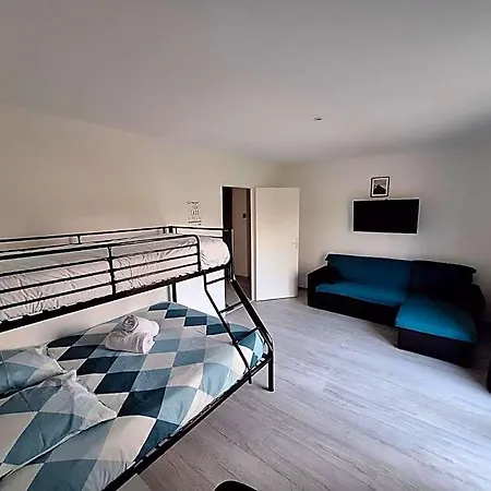 D'hotes Chateau Pierre De Montignac 3*